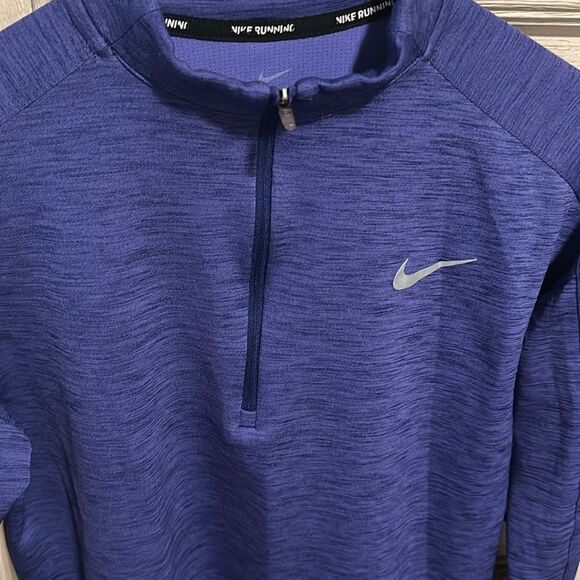 Nike Dri fit running top - Picture 2 of 5